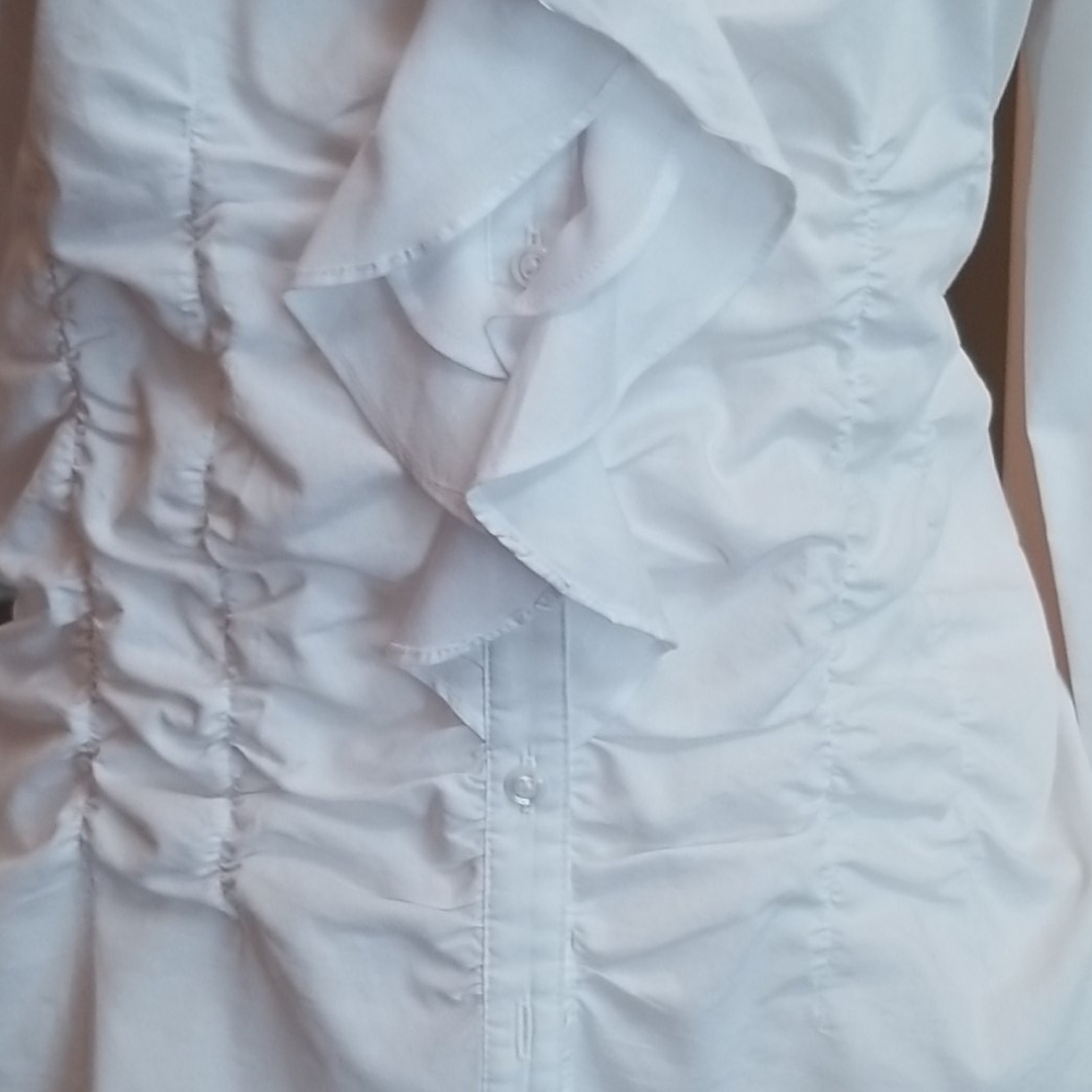 NWOT Ruffled button up shirt - Picture 6 of 8